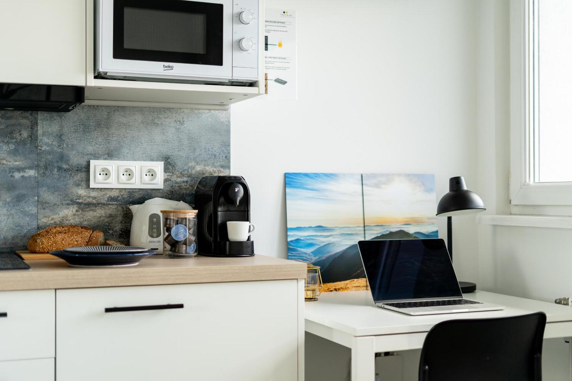 Czarnowiejska Mini Studio With Loggia Krakau Buitenkant foto